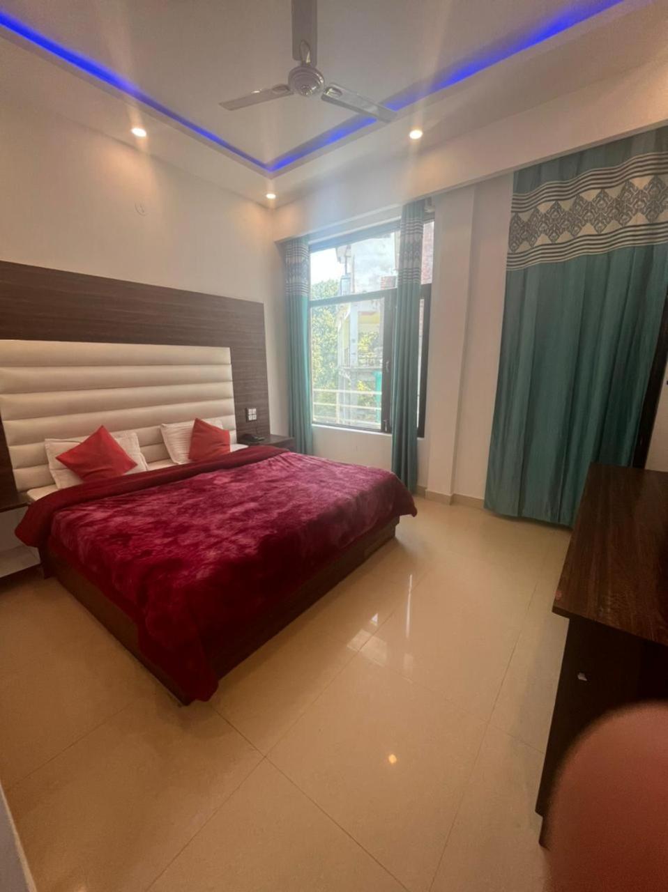 Rahul Hotel And Restaurant Mussoorie Bagian luar foto