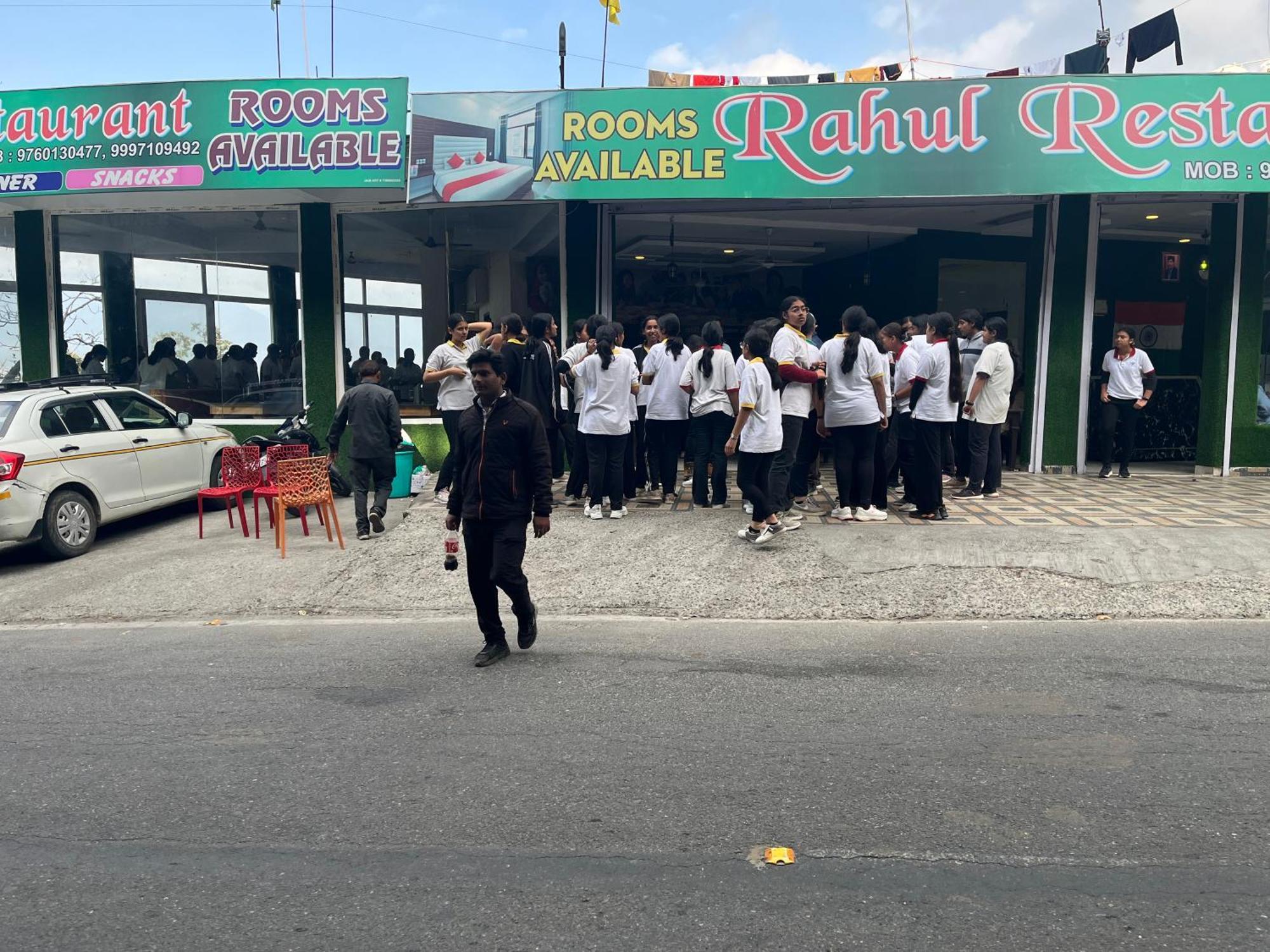 Rahul Hotel And Restaurant Mussoorie Bagian luar foto